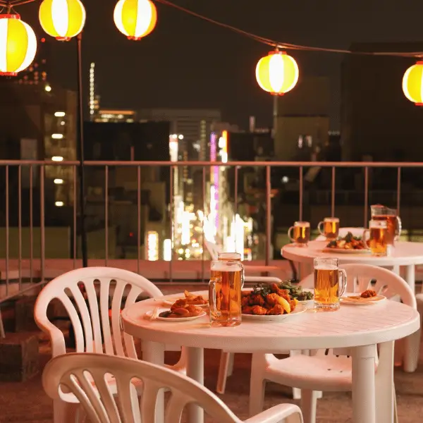 Outdoor Patio & Rooftop Dining