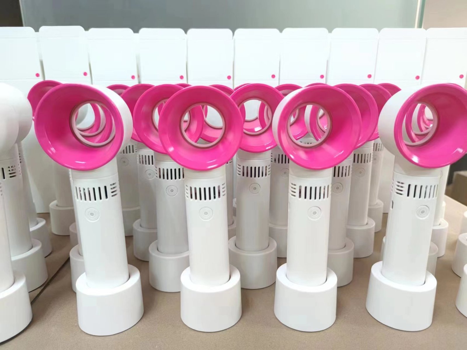 Handheld Fans - Image 2